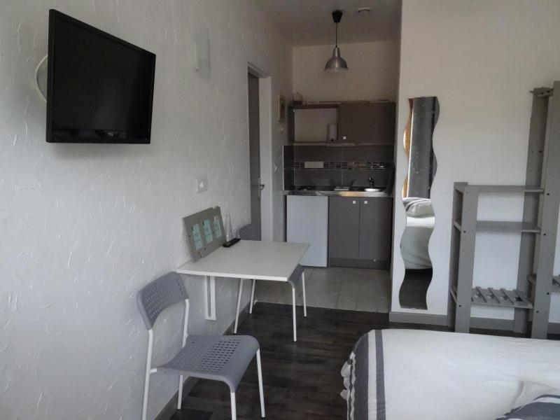 Le Chantemerle Climatise Briennon Room photo